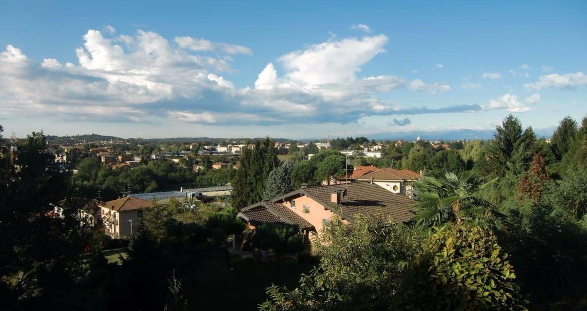 La Collina Since 2008 No Smoking B&B Varese Exterior foto