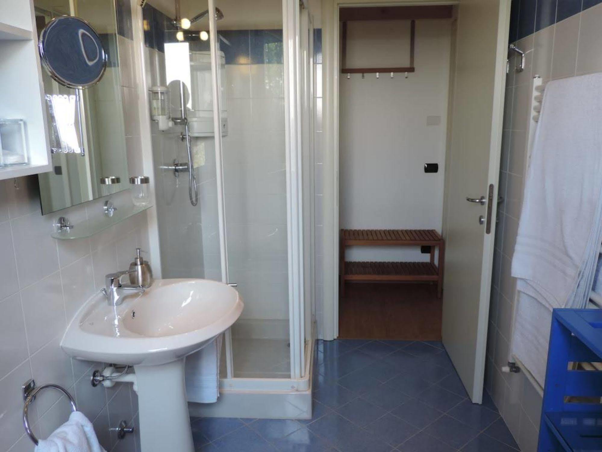 La Collina Since 2008 No Smoking B&B Varese Exterior foto